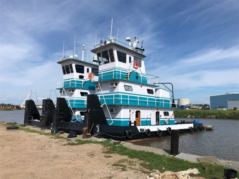 900 hp Twin Screw Pushboat (Towboat)