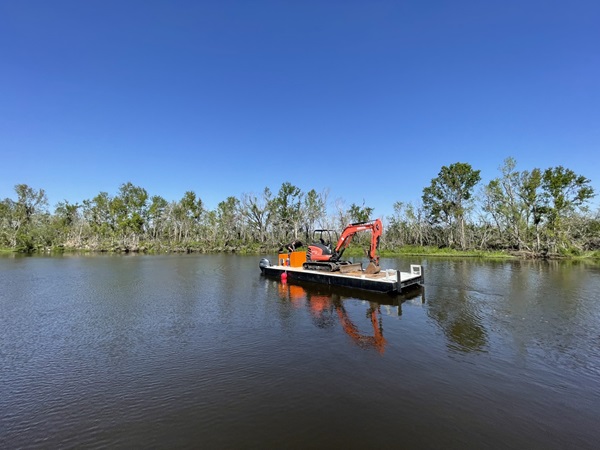 30′ Work Barge