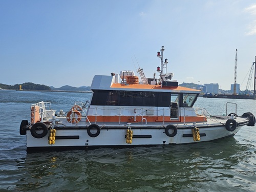 14 PAX Crew / Launch Boat